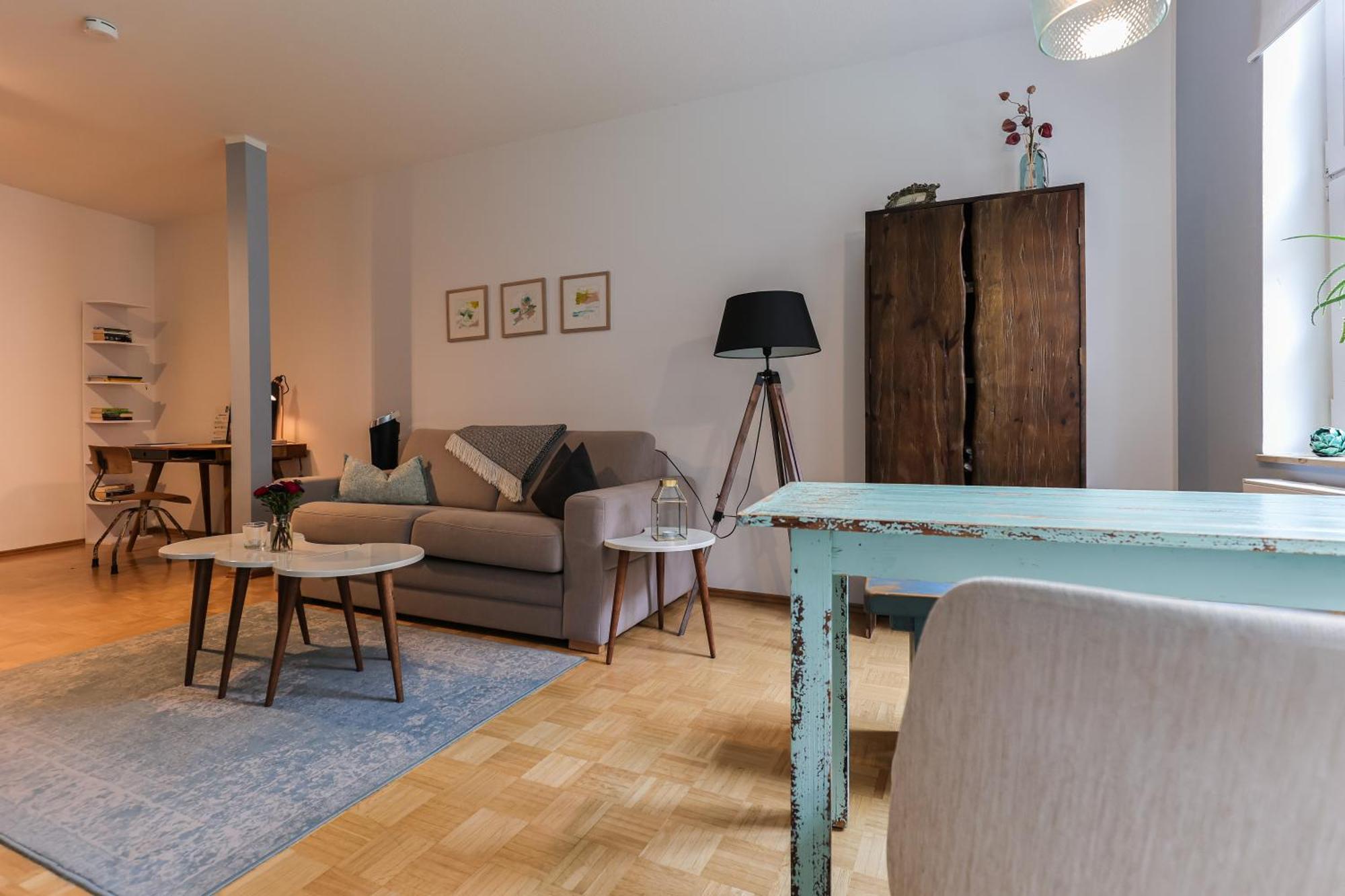 P13 Apartment *